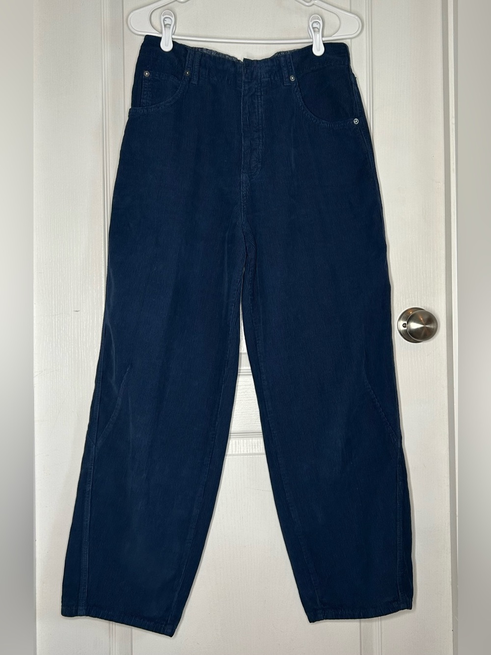 We The Free 28 Navy Blue Corduroy Tapered Leg Pants Baggy High Rise Button Fly